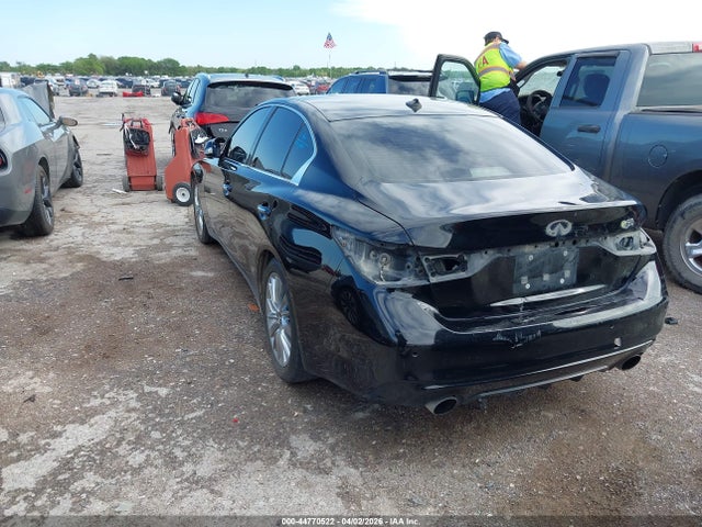 INFINITI Q50 Luxe
