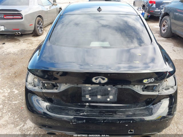 INFINITI Q50 Luxe