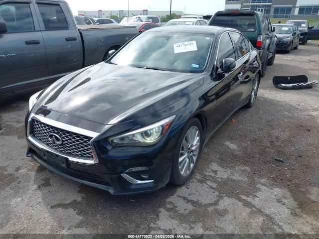 INFINITI Q50 Luxe