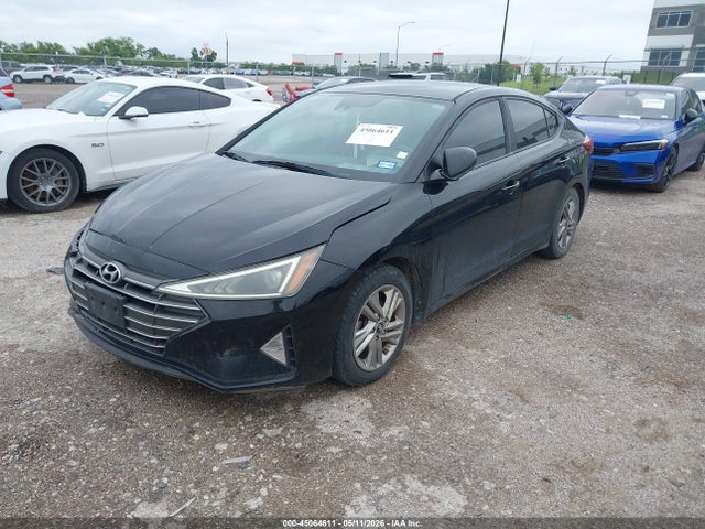 Hyundai ELANTRA Sel