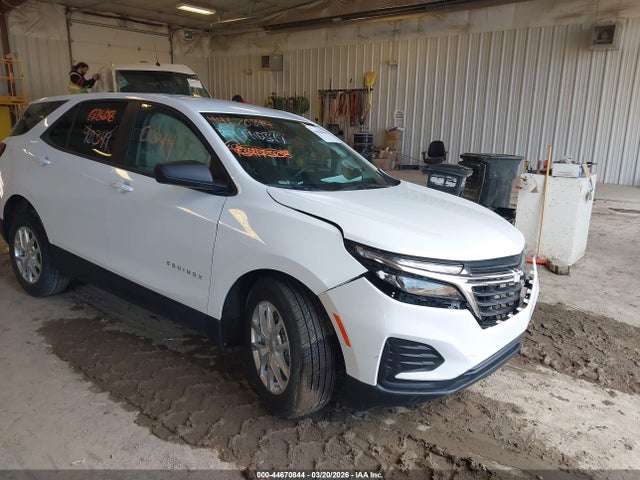 Salvage Chevrolet Equinox Image
