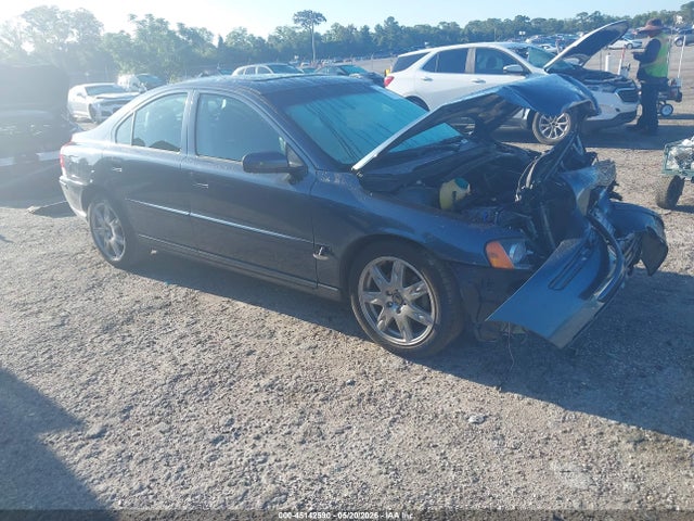 Salvage Volvo S60 Image