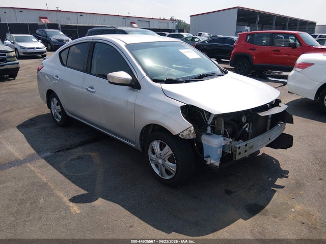 Salvage Nissan Versa Image
