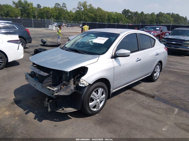 Nissan Versa 1.6 Sv