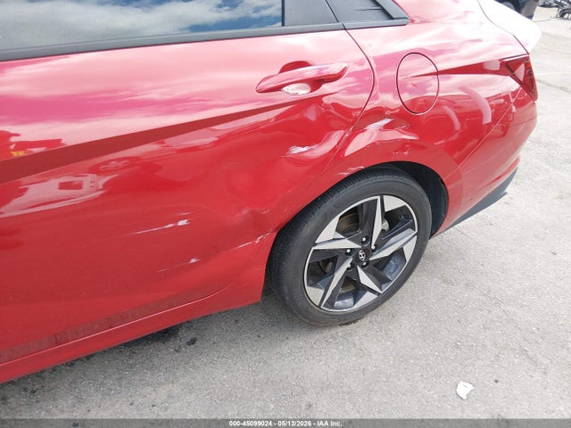 Hyundai ELANTRA Sel