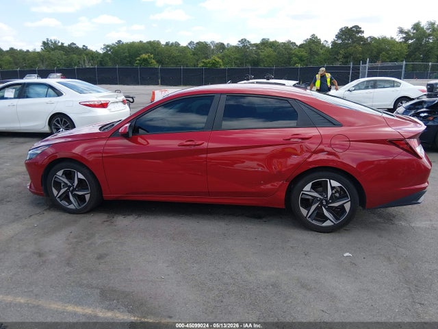 Hyundai ELANTRA Sel