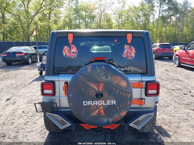 Jeep Wrangler Sahara 4x4