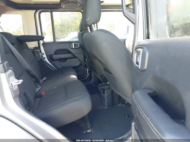 Jeep Wrangler Sahara 4x4