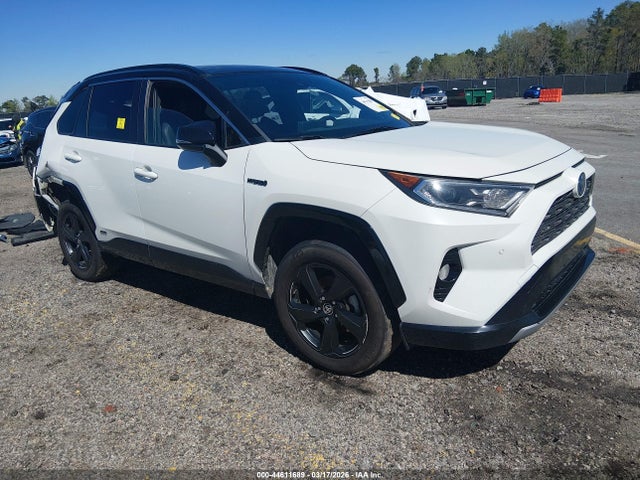 Salvage Toyota RAV4 Image