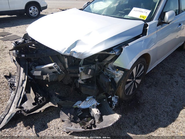 Nissan Altima Sv Fwd
