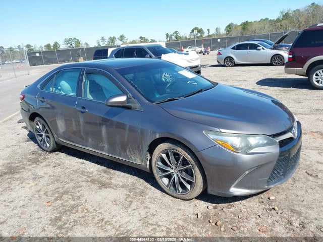 Salvage Toyota Camry Image