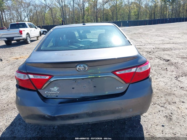 Toyota Camry Xse