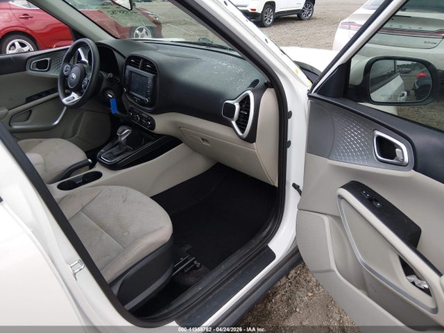 Kia Soul Lx