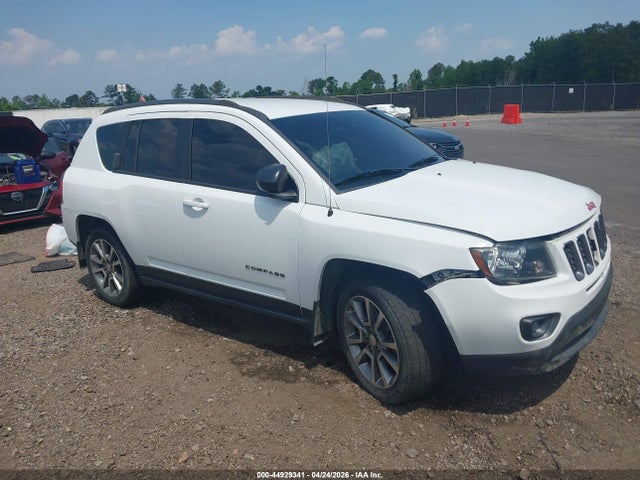 Salvage Jeep Compass Image