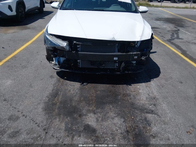 Hyundai ELANTRA Blue