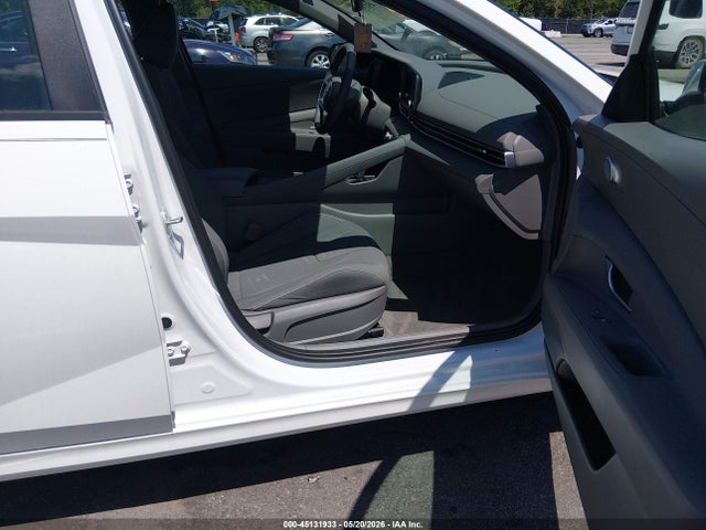 Hyundai ELANTRA Blue