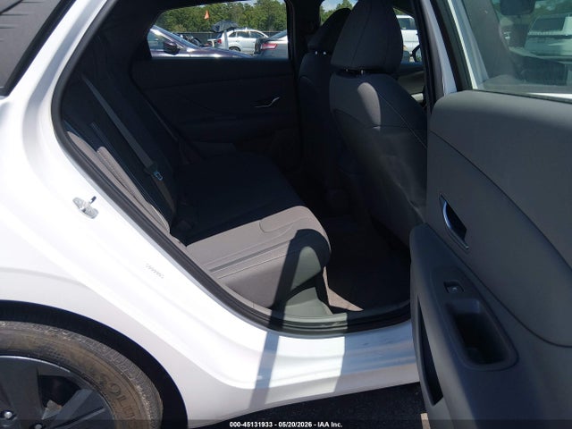 Hyundai ELANTRA Blue