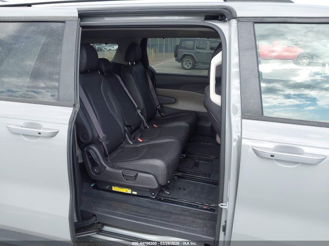 Kia Carnival Ex