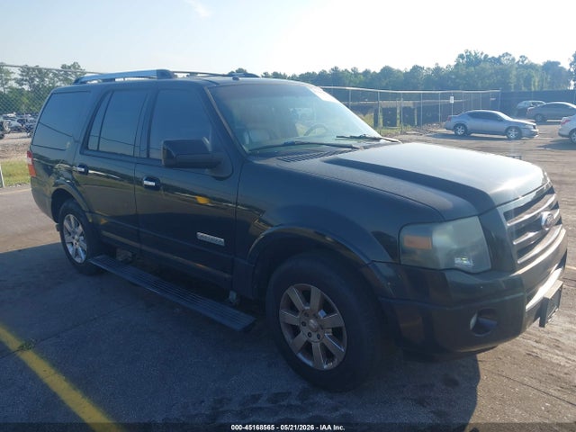 Salvage Ford Expedition Image