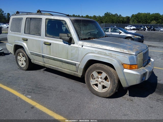 Salvage Jeep Commander Image