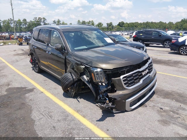 Salvage Kia Telluride Image
