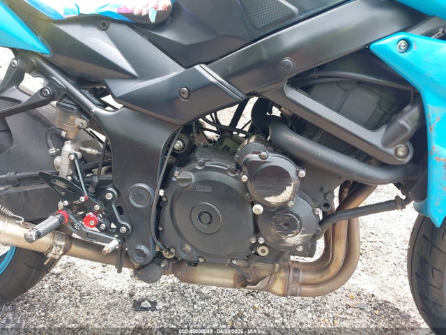 Suzuki Gsx-s750