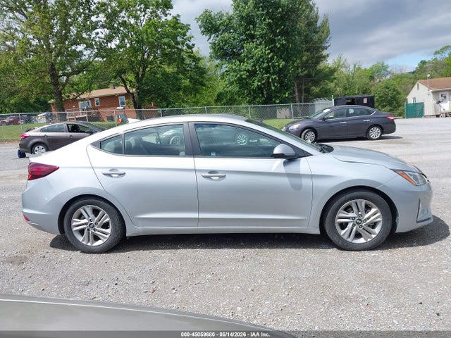 Hyundai ELANTRA Sel