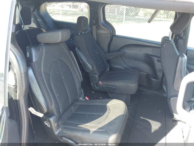 Chrysler Pacifica Touring