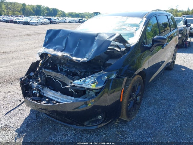 Chrysler Pacifica Touring