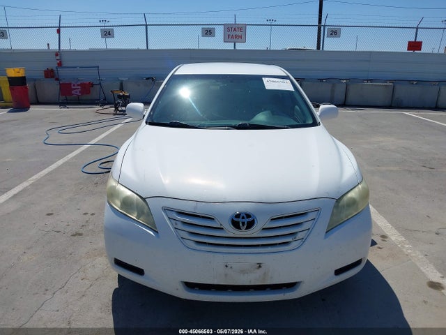 Toyota Camry Le V6