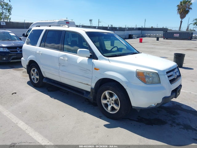 Salvage Honda Pilot Image