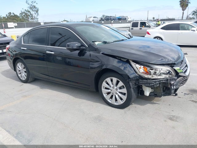 Salvage Honda Accord Image