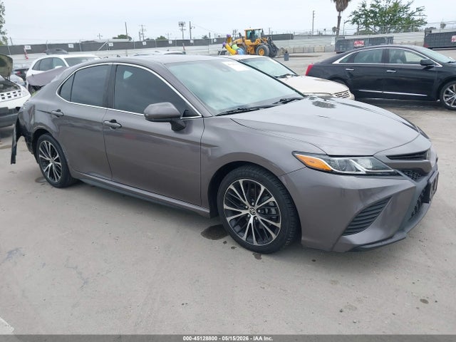 Salvage Toyota Camry Image