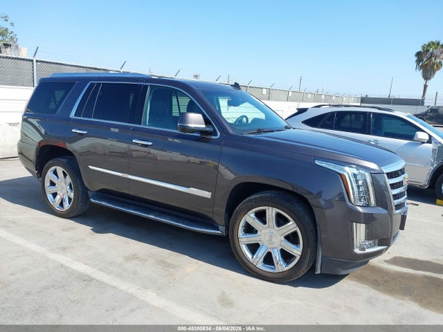 Salvage Cadillac Escalade Image
