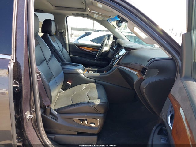 Cadillac Escalade Luxury Collection