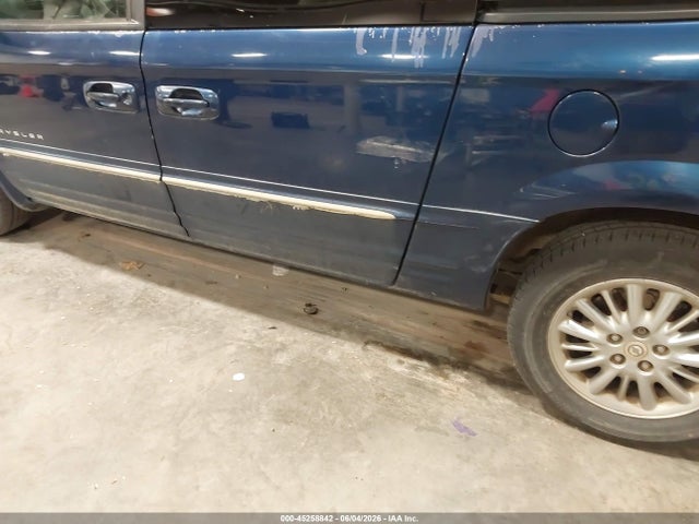 Chrysler Town & Country Limited