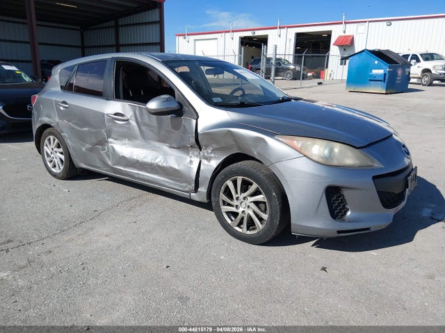 Salvage Mazda Mazda3 Image