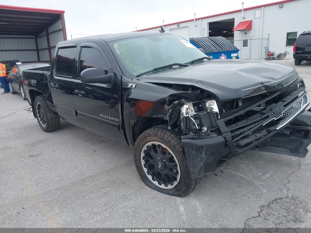 Salvage Chevrolet Silverado 1500 Image