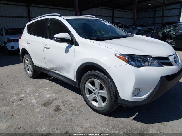 Salvage Toyota RAV4 Image