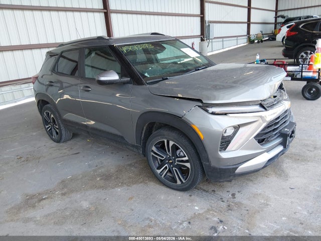 Salvage Chevrolet Trailblazer Image