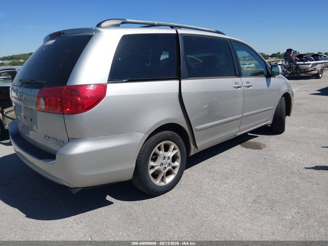 Toyota Sienna Xle