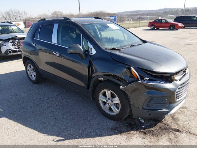 Salvage Chevrolet Trax Image
