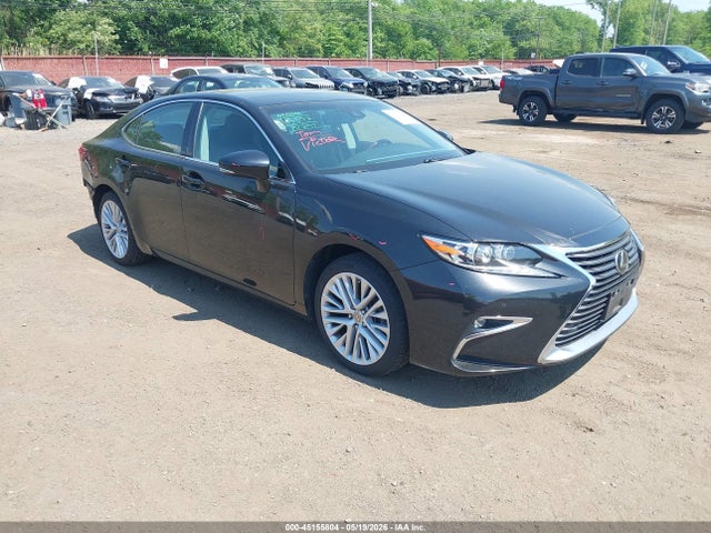 Salvage Lexus Es Image