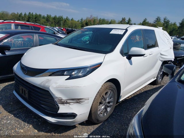 Toyota Sienna Le