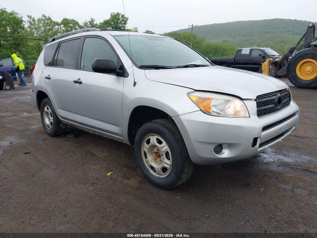 Salvage Toyota RAV4 Image