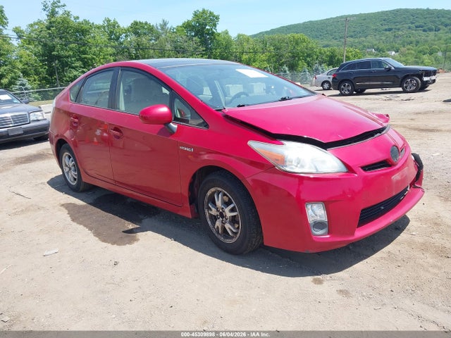 Salvage Toyota Prius Image