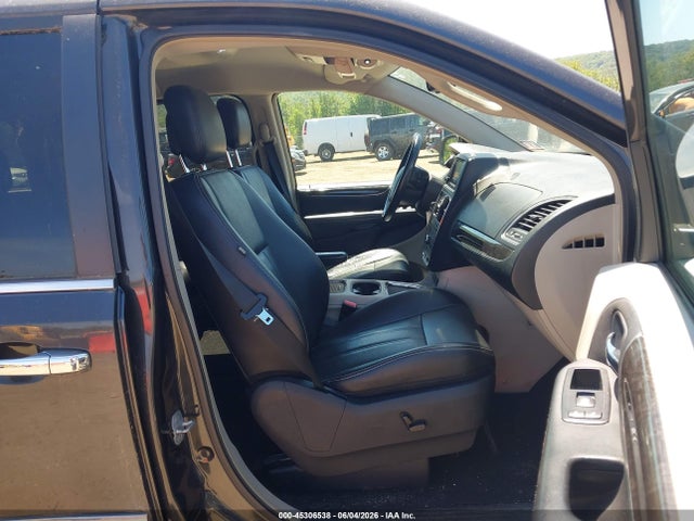 Chrysler Town & Country Touring-l