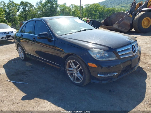 Salvage Mercedes-Benz C-Class Image