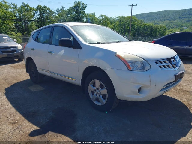 Salvage Nissan Rogue Image