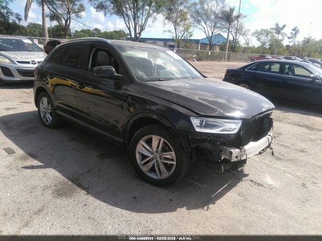 Salvage Audi Q3 Image